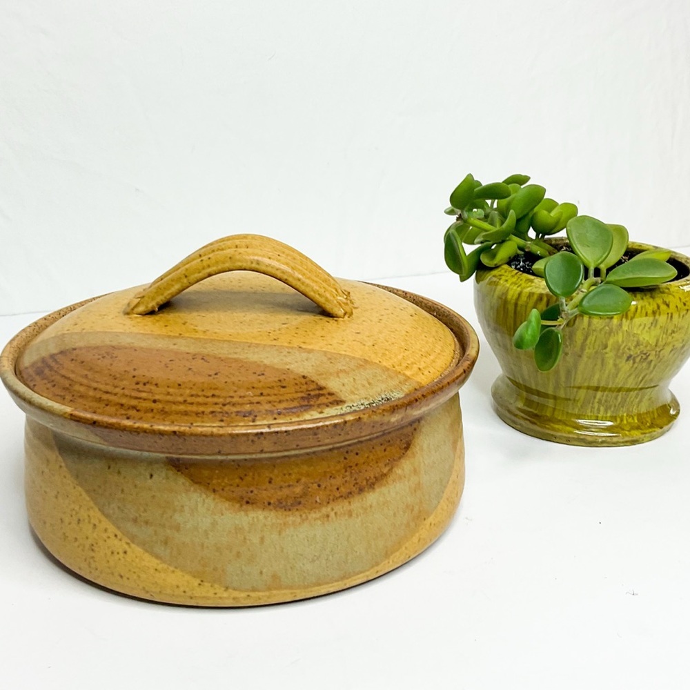 Artisan Stoneware Pottery Covered Dish Lid – Handmade Ceramic Casserole